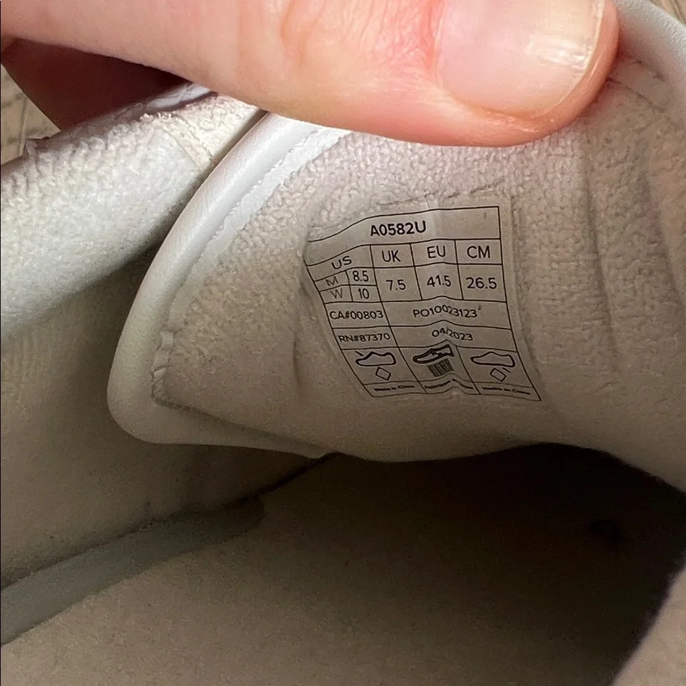 ALO Yoga White Sneakers - Picture 4 of 7